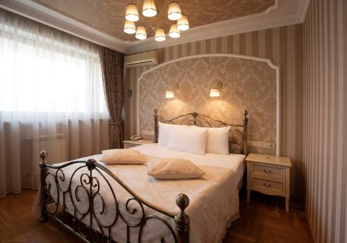 Номер люкс премиум плюс с видом на Енисей