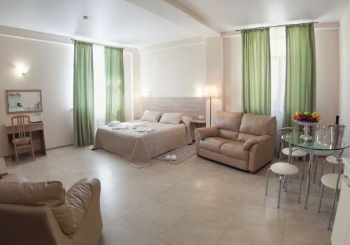 Фото Отель Октябрьский