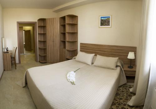 Фото Отель Октябрьский