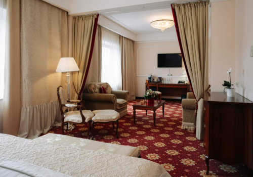 Номер Делюкс с кроватью King-size