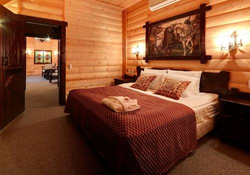 Фото Алеша Попович Двор