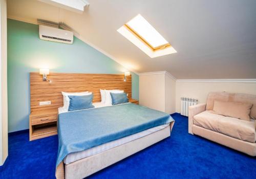 Номер комфорт с 2 односпальными кроватями (мансарда)