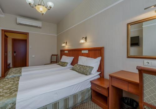 Фото Отель Дегас