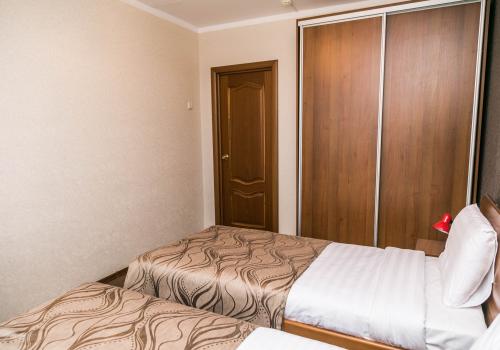 Номер полулюкс с 2 односпальными кроватями