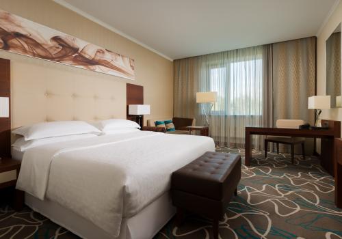 Фото Sheraton Skypoint Luxe