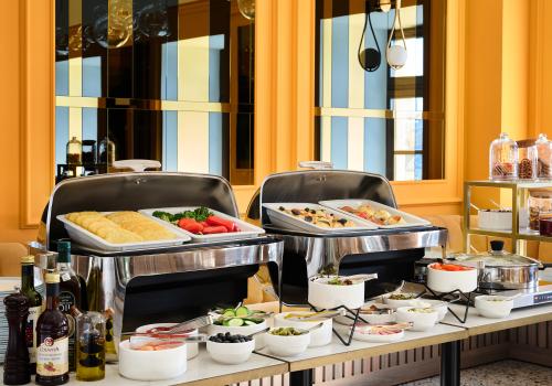 Фото The Basilian Minsk, Curio Collection by Hilton