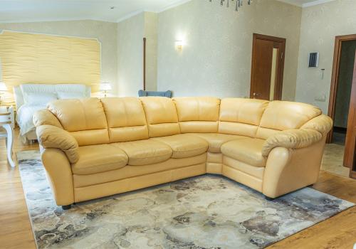 Номер полулюкс с 1 двуспальной кроватью