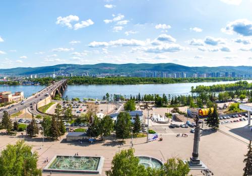 Номер делюкс с 1 двуспальной кроватью с видом на Енисей