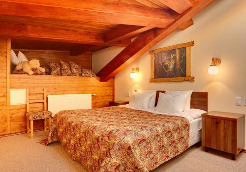 Фото Алеша Попович Двор