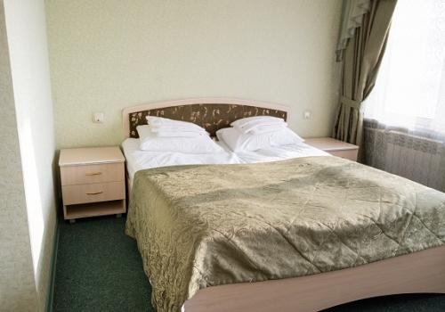 Номер стандарт с 1 двуспальной кроватью