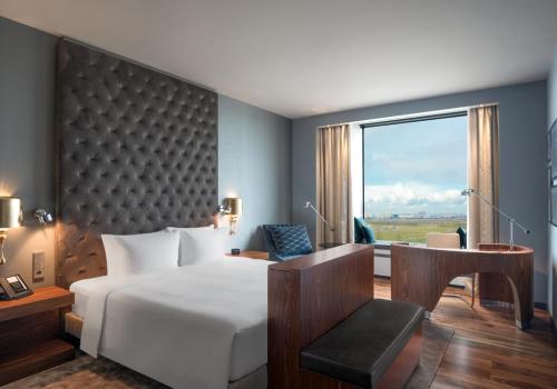 Фото Отель Hilton Saint Petersburg ExpoForum