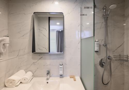 Номер делюкс с 1 двуспальной кроватью