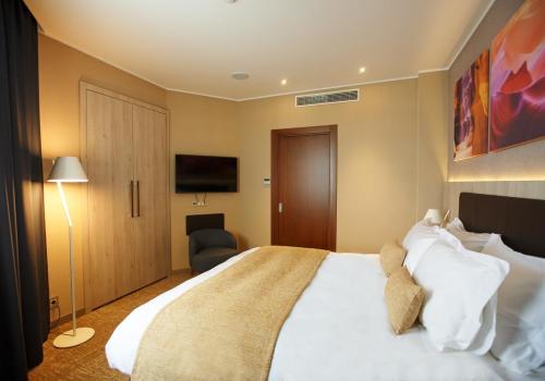 Фото Отель Марциаль