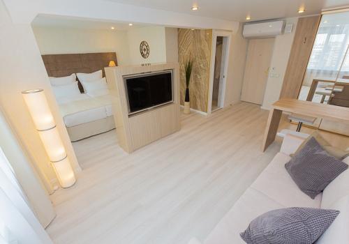 Номер студия с 1 двуспальной кроватью