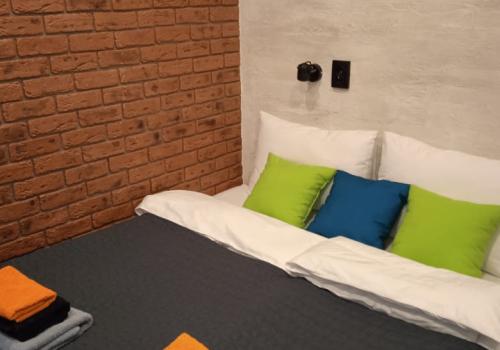 Номер эконом с 1 двуспальной кроватью (общие удобства)