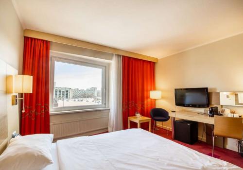 Фото Cosmos Saint-Petersburg Pulkovskaya Hotel