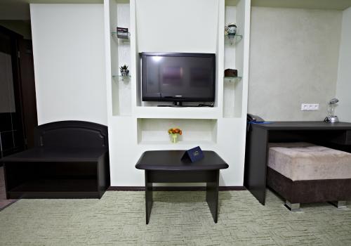 Номер люкс с 2 односпальными кроватями