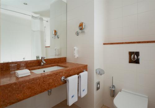 Номер стандарт с 1 двуспальной кроватью queen-size