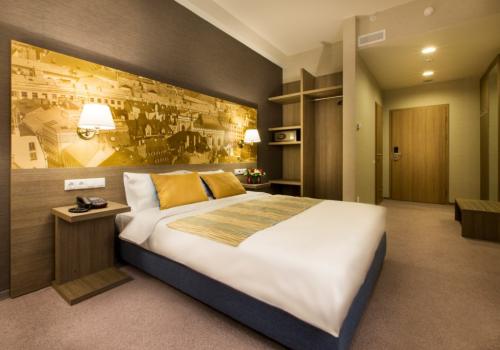 Номер стандарт с 1 двуспальной кроватью