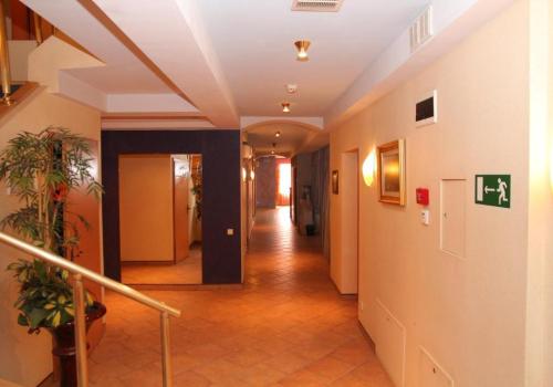 Фото Отель Четыре короны