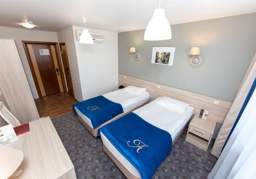 Номер стандарт бизнес с 2 односпальными кроватями