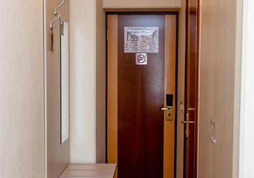 Номер стандарт бизнес с 1 двуспальной кроватью