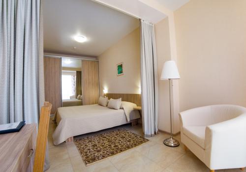 Фото Отель Октябрьский