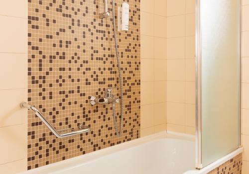 Номер полулюкс с 1 двуспальной кроватью