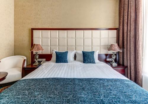 Номер делюкс с эркером