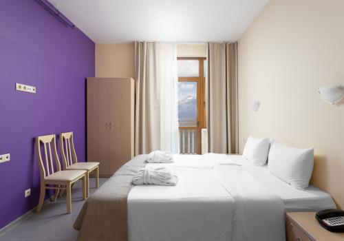 Фото Отель Riders Lodge