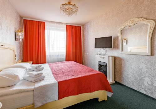 Номер люкс с 1 двуспальной кроватью