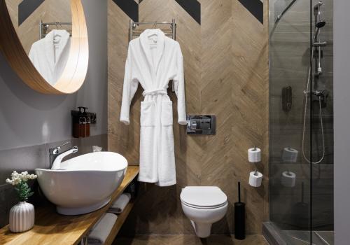 3-местный номер студия улучшенный с видом на город