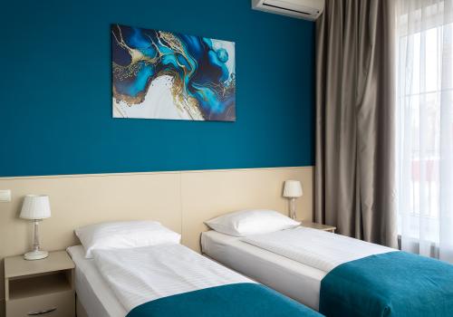 Номер полулюкс с 2 односпальными кроватями