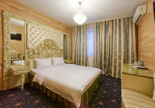 Номер стандарт с 1 двуспальной кроватью