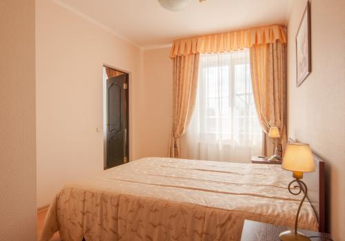 2-местный номер стандарт с 1 двуспальной кроватью