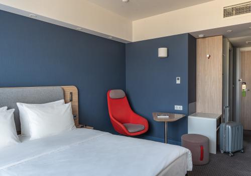 Номер стандарт с 1 двуспальной кроватью