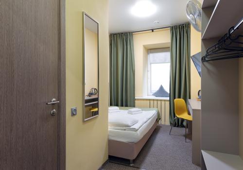 Номер стандарт с 1 двуспальной кроватью