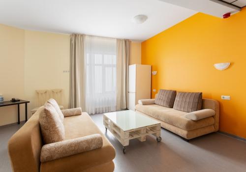 Фото Отель Riders Lodge