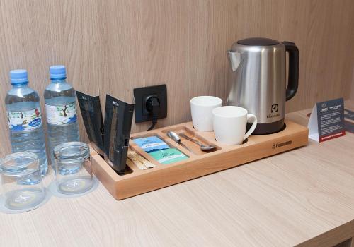 Номер стандарт бизнес с 1 двуспальной кроватью