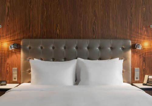 Номер улучшенный бизнес с 1 двуспальной кроватью