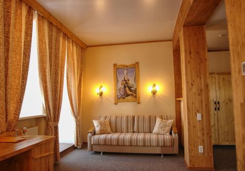 Фото Алеша Попович Двор