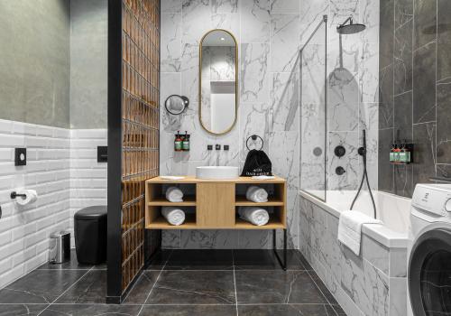 Фото The Basilian Minsk, Curio Collection by Hilton