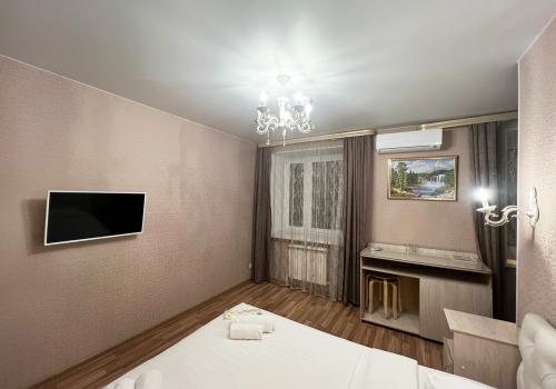 Номер стандарт с 1 двуспальной кроватью