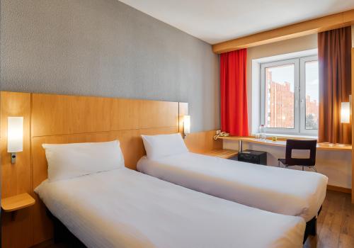 Номер стандарт с 2 односпальными кроватями