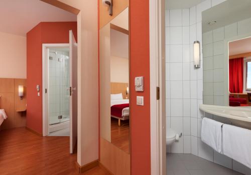 Фото Отель Reddy