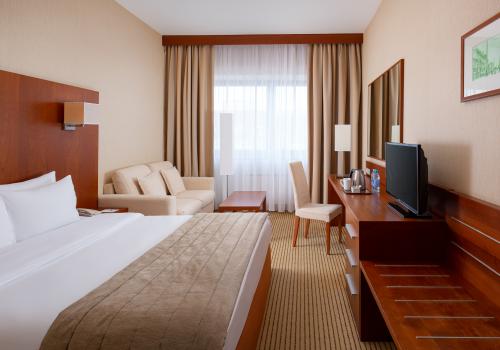 Фото Отель HolidayHall Samara