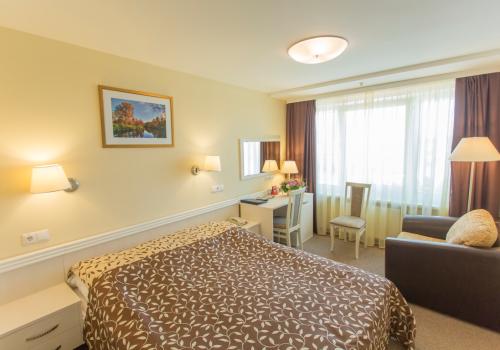 Номер стандарт с 1 двуспальной кроватью