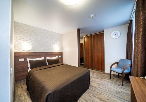 Номер стандарт с 1 двуспальной кроватью