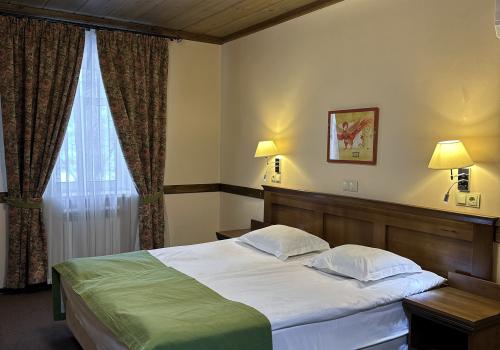 Бизнес (Парадный корпус)