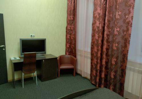 Номер полулюкс с 1 двуспальной кроватью